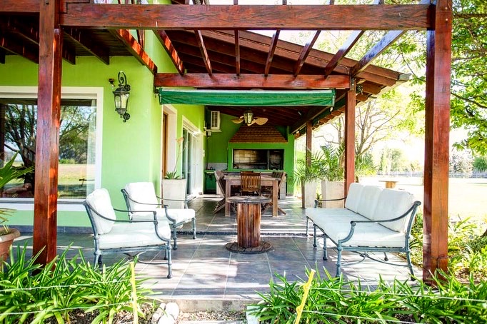 B6EE357B-30ED-4E0F-96F7-A3755EF0A898